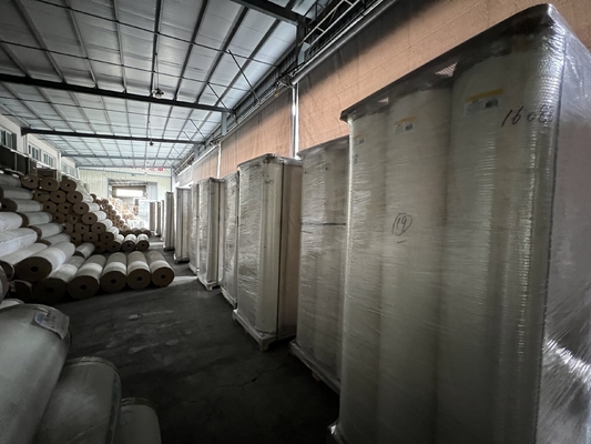 100-4500m طول فلمی لامینیشن حرارتی BOPP درخشان ویژگی های ویژه شامل