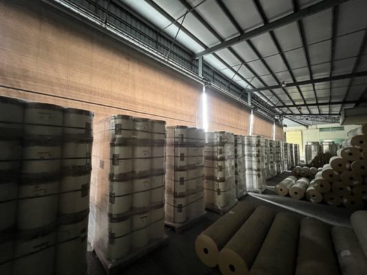 100-4500m طول فلمی لامینیشن حرارتی BOPP درخشان ویژگی های ویژه شامل