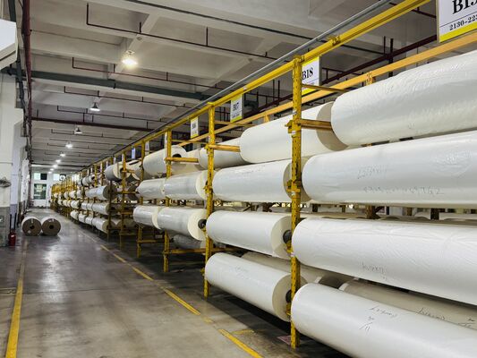فیلم لایه بندی حرارتی PET با مقاومت در برابر درجه حرارت تا 130 درجه سانتیگراد 3 اینچ یا هسته کاغذ سفارشی و طول 0-6000 متر