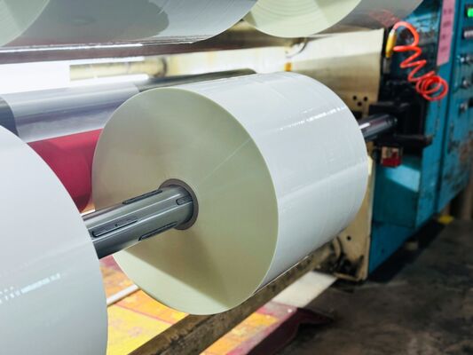 فیلمی لایه دار ترمیکی PET با عرض قابل تنظیم و چسب فعال ترمیکی مناسب برای لامیناتورهای ترمیک