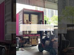 فیلم لمینیت براق با سطح براقیت بالای 90 GU که برای بهبود درخشندگی سطح و مقاومت در برابر خراش طراحی شده است.